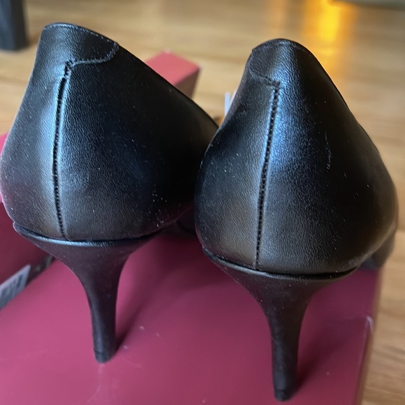 Women’s Merona Pumps, Size 9 - Make an Offer! - Picture 4 of 8